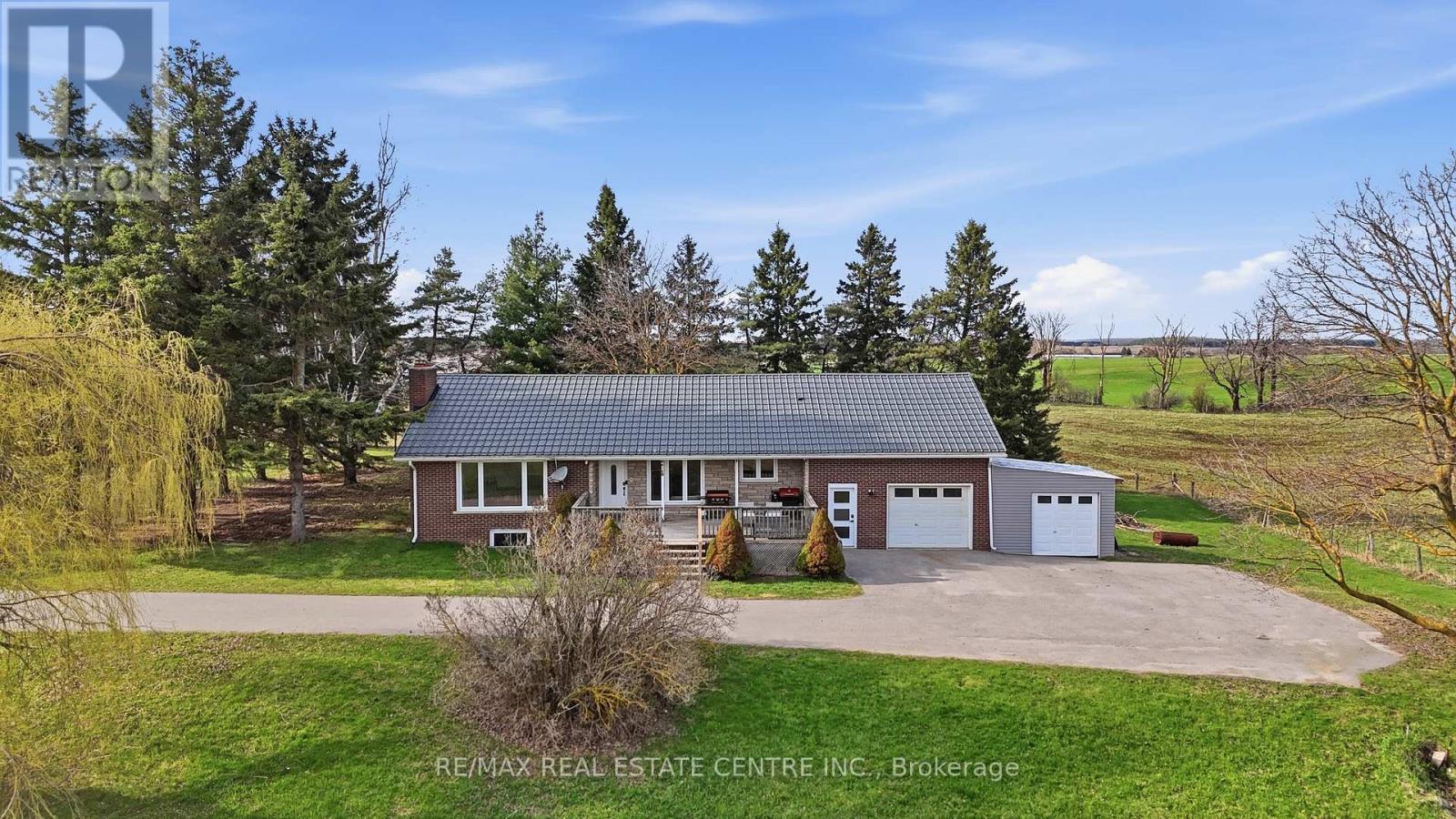 517021 County Rd 124 Road Property Photo 1