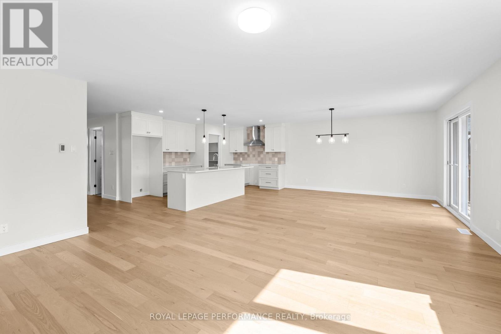 86 Mille Roches Road Property Photo 9