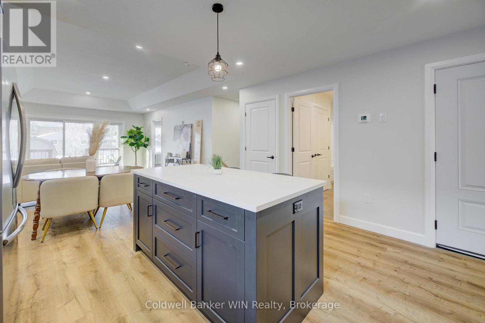217 Elgin Street Property Photo 5