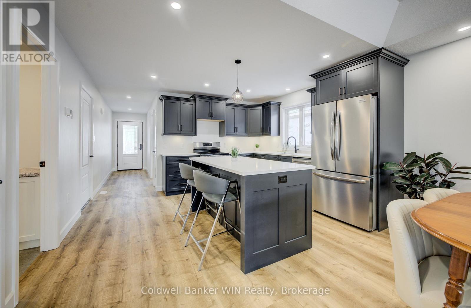 217 Elgin Street Property Photo 7