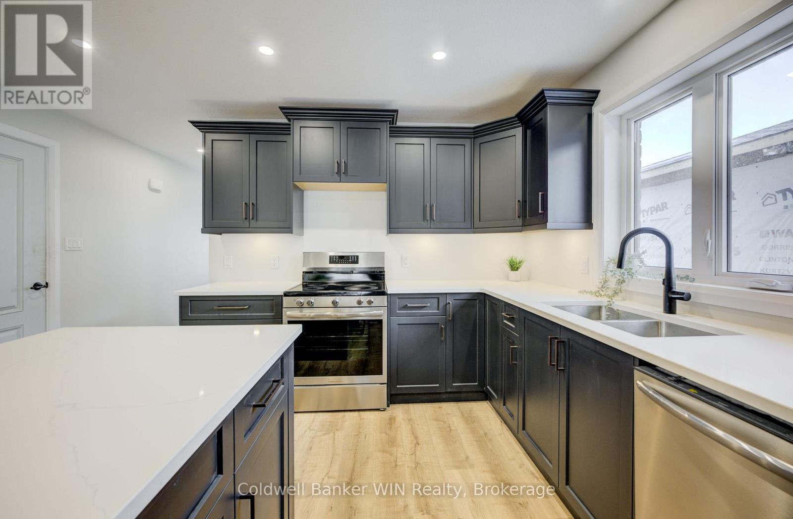217 Elgin Street Property Photo 8