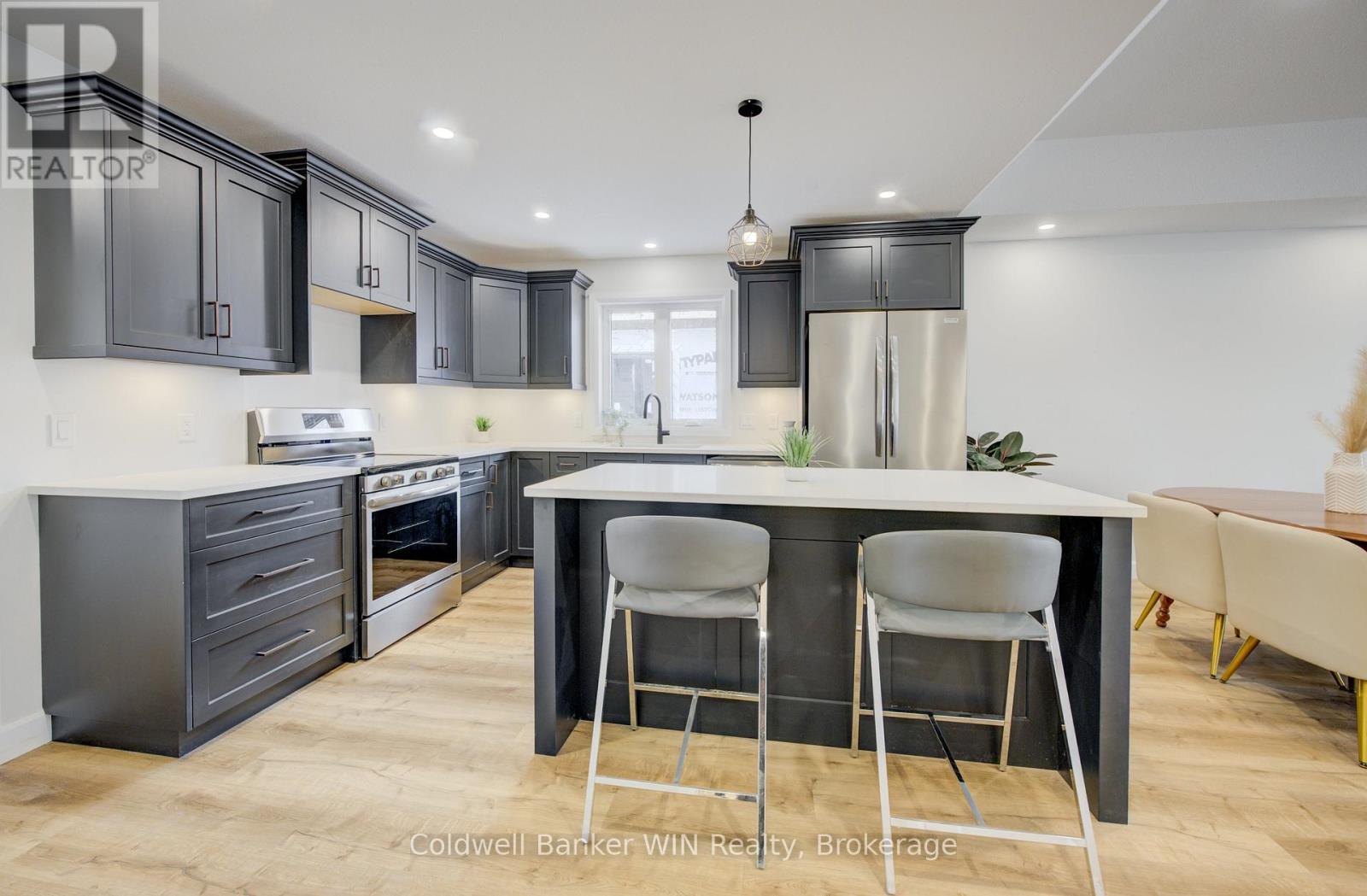 217 Elgin Street Property Photo 9