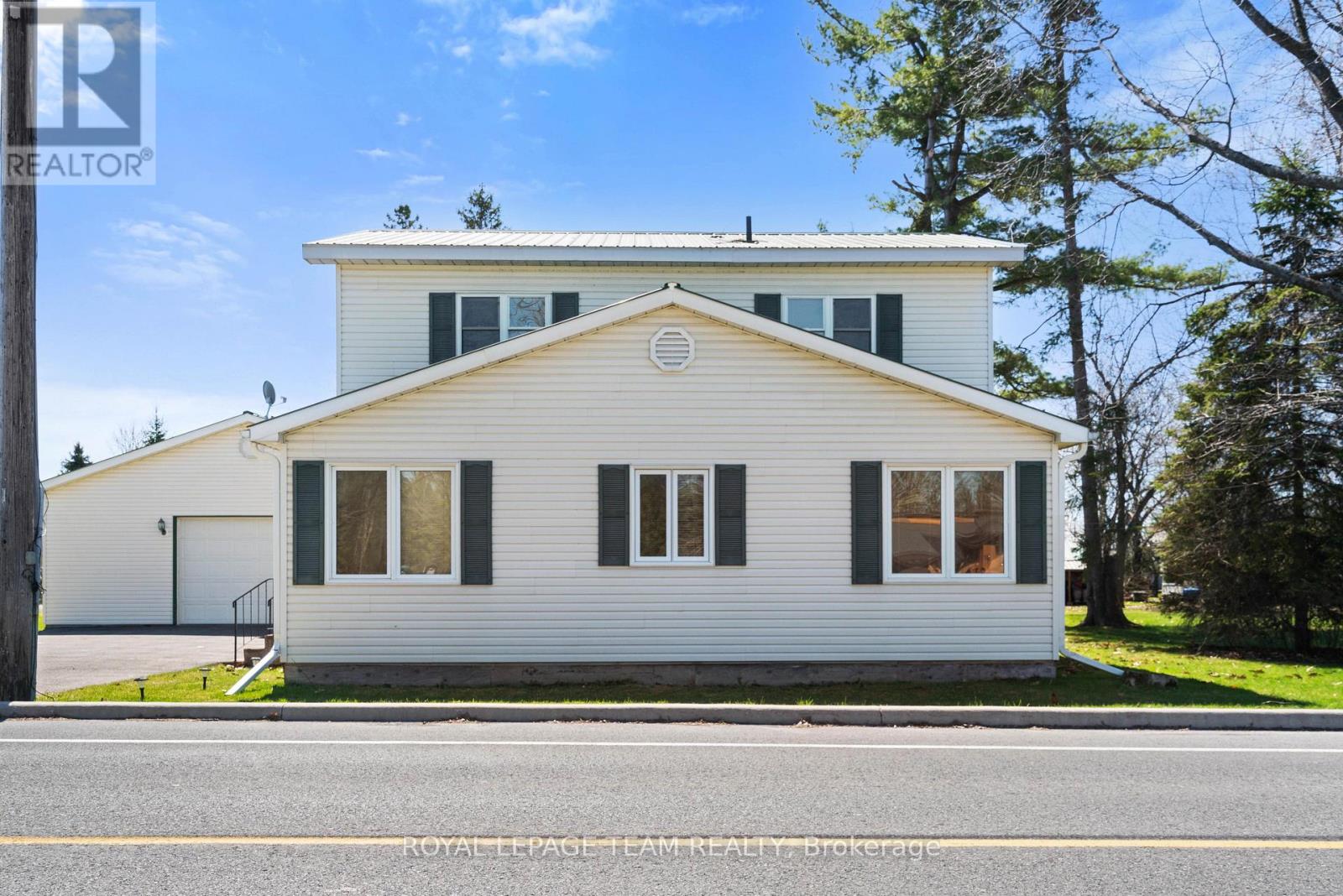 12106 Lakeshore Drive Property Photo 2