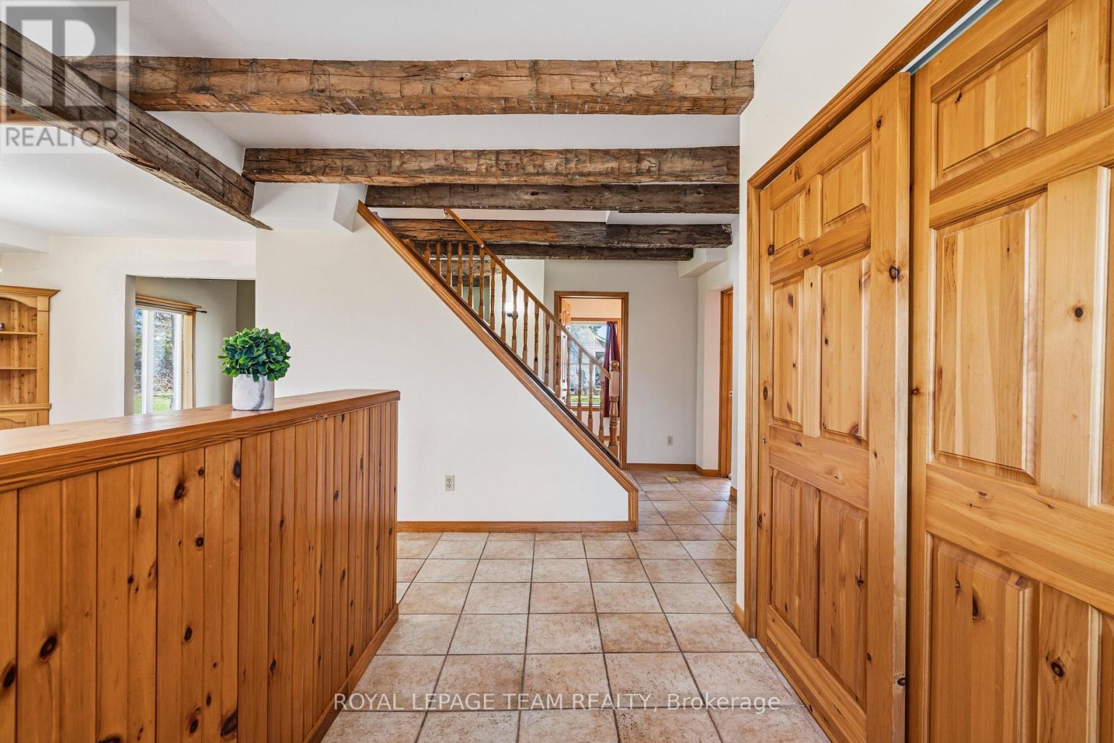 12106 Lakeshore Drive Property Photo 5