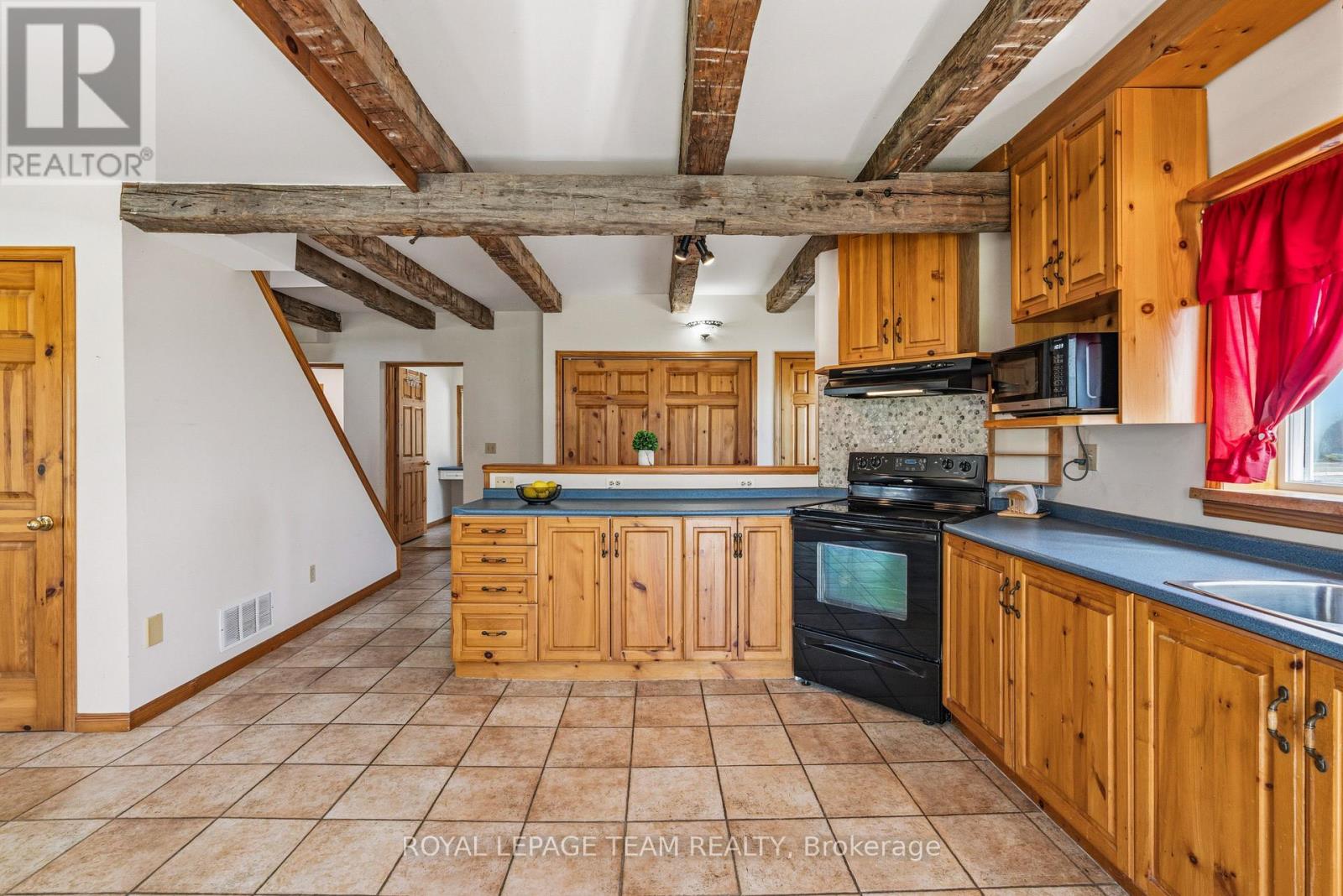 12106 Lakeshore Drive Property Photo 8