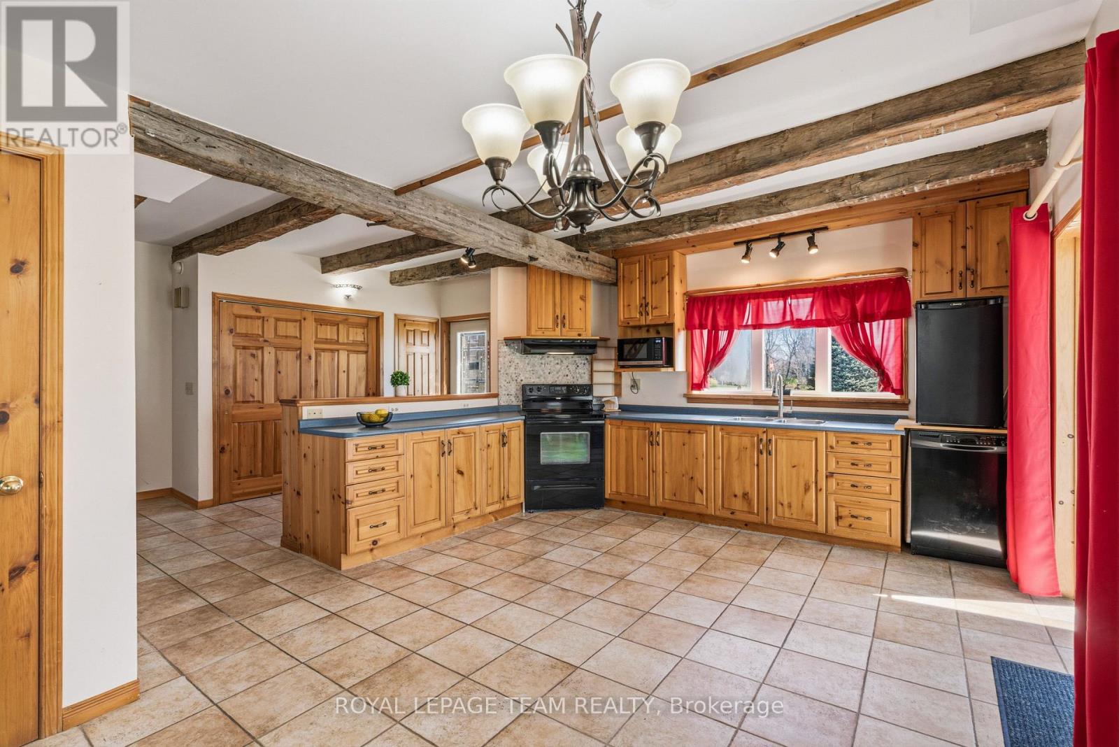 12106 Lakeshore Drive Property Photo 12