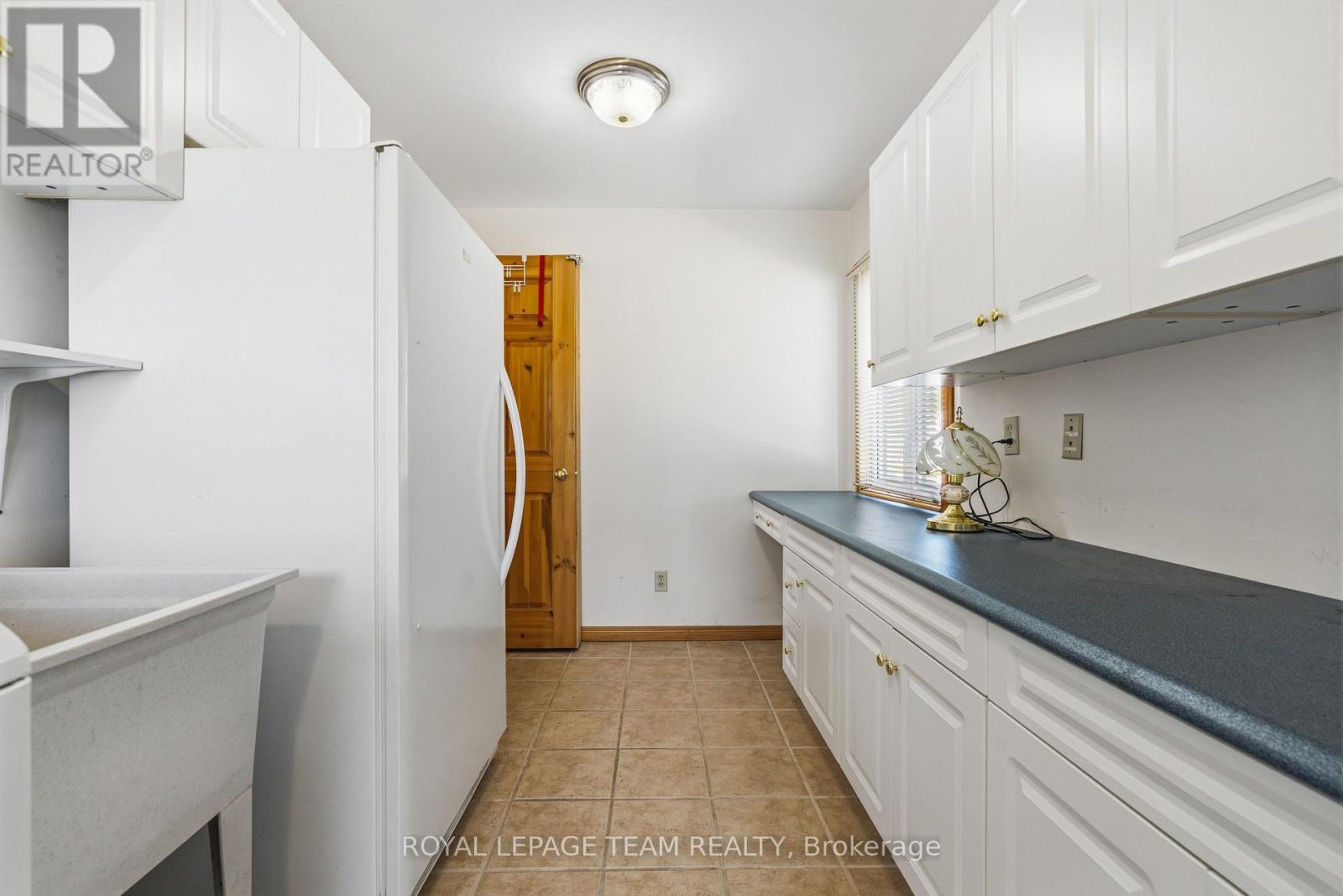12106 Lakeshore Drive Property Photo 22