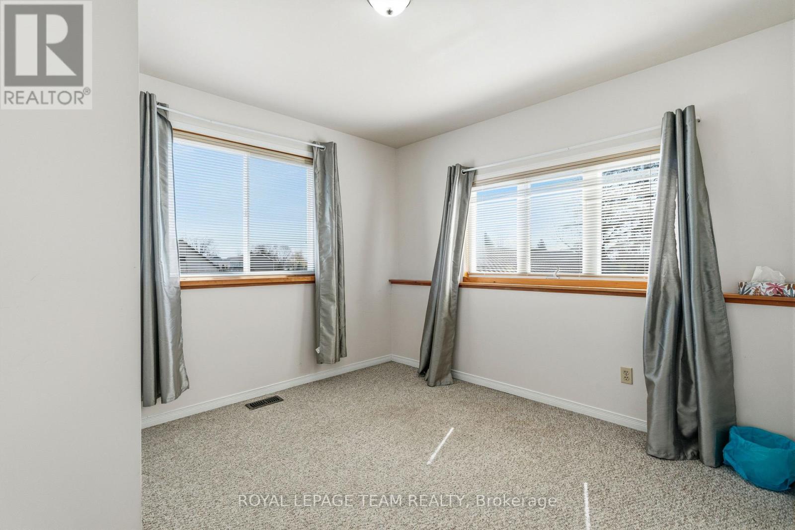 12106 Lakeshore Drive Property Photo 27