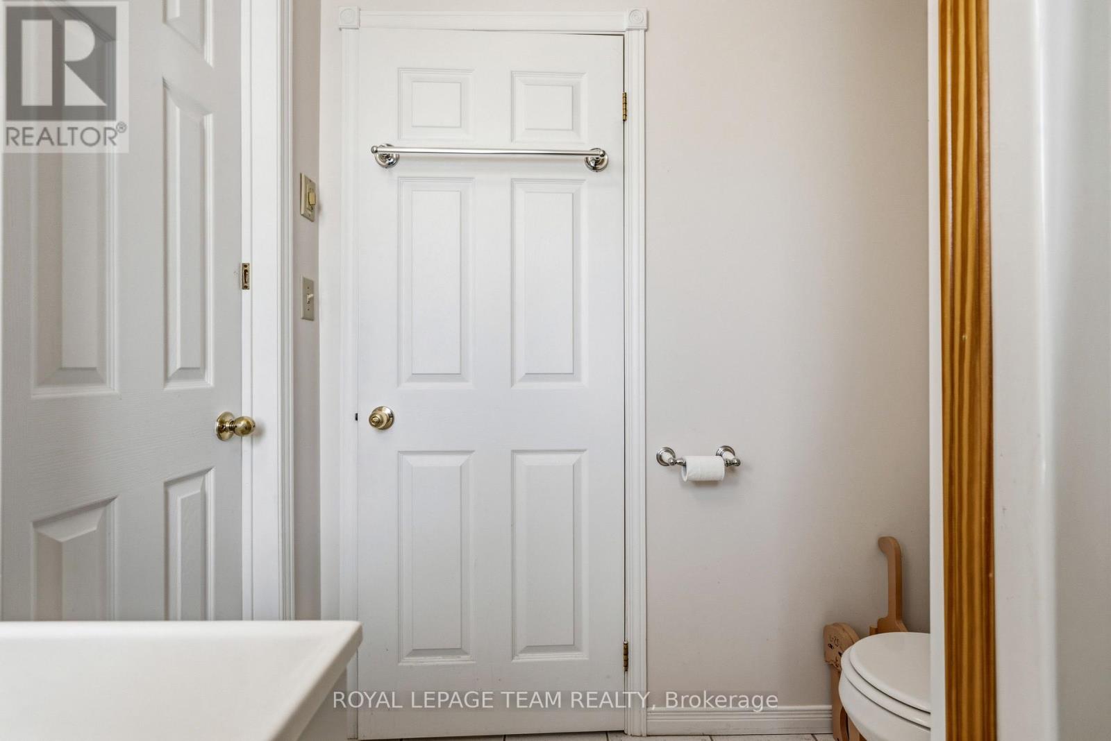 12106 Lakeshore Drive Property Photo 33