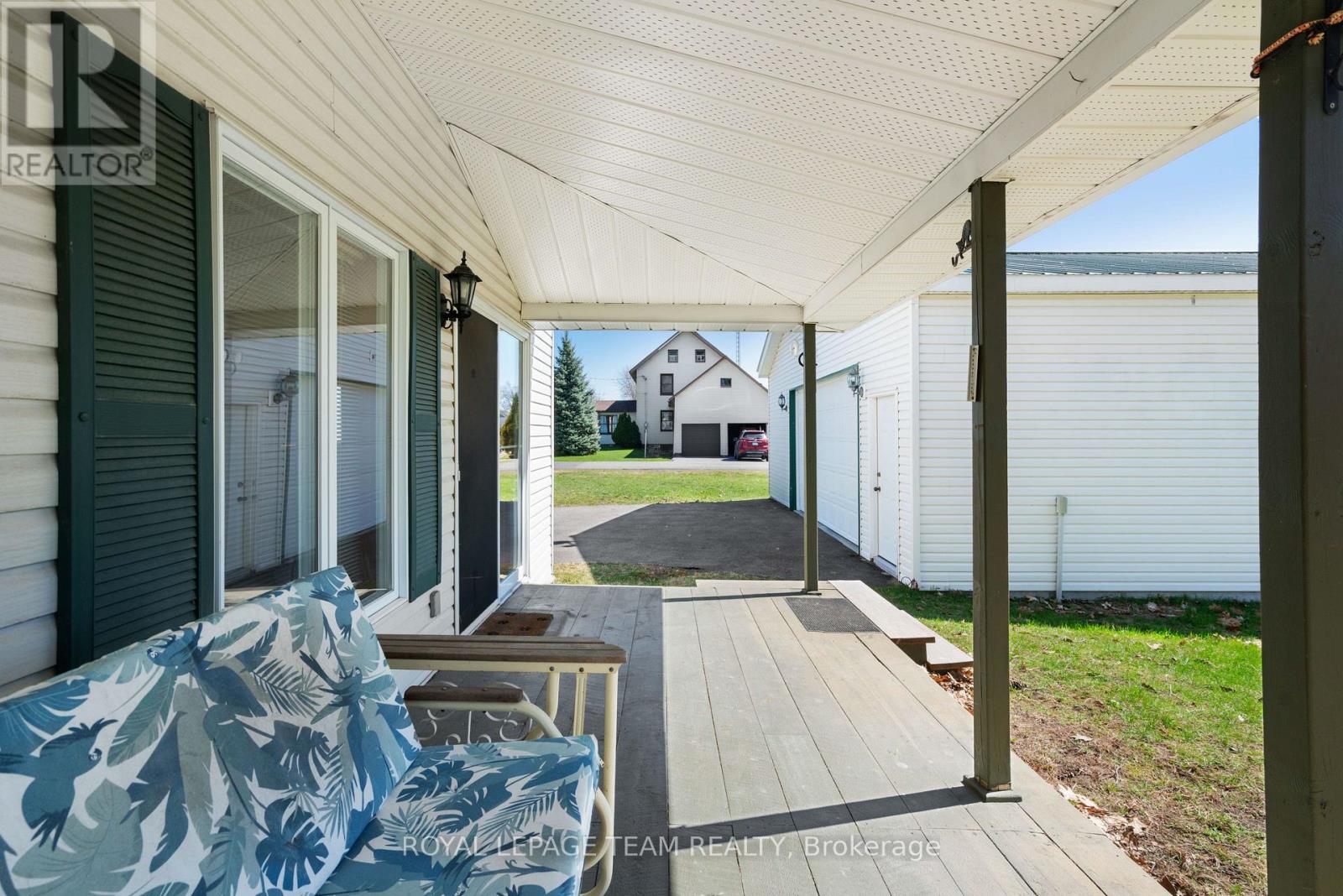 12106 Lakeshore Drive Property Photo 36