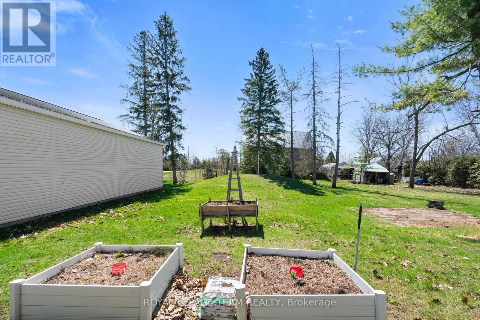 12106 Lakeshore Drive Property Photo 37