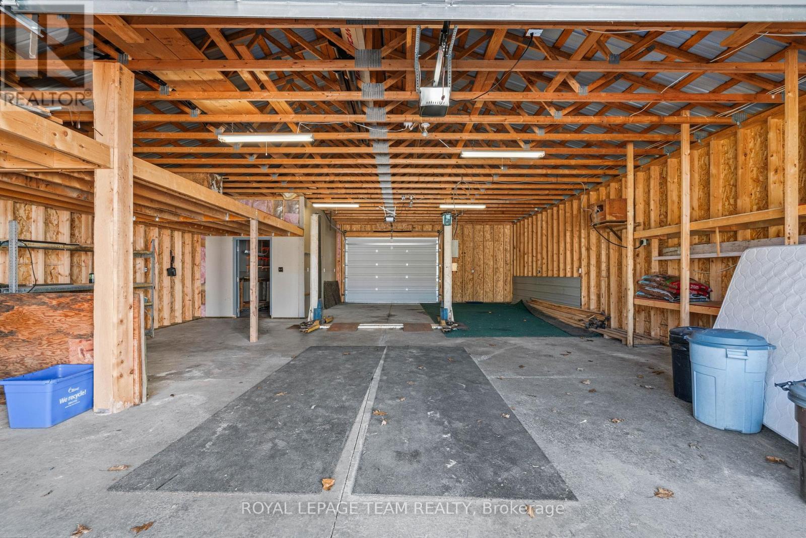 12106 Lakeshore Drive Property Photo 38