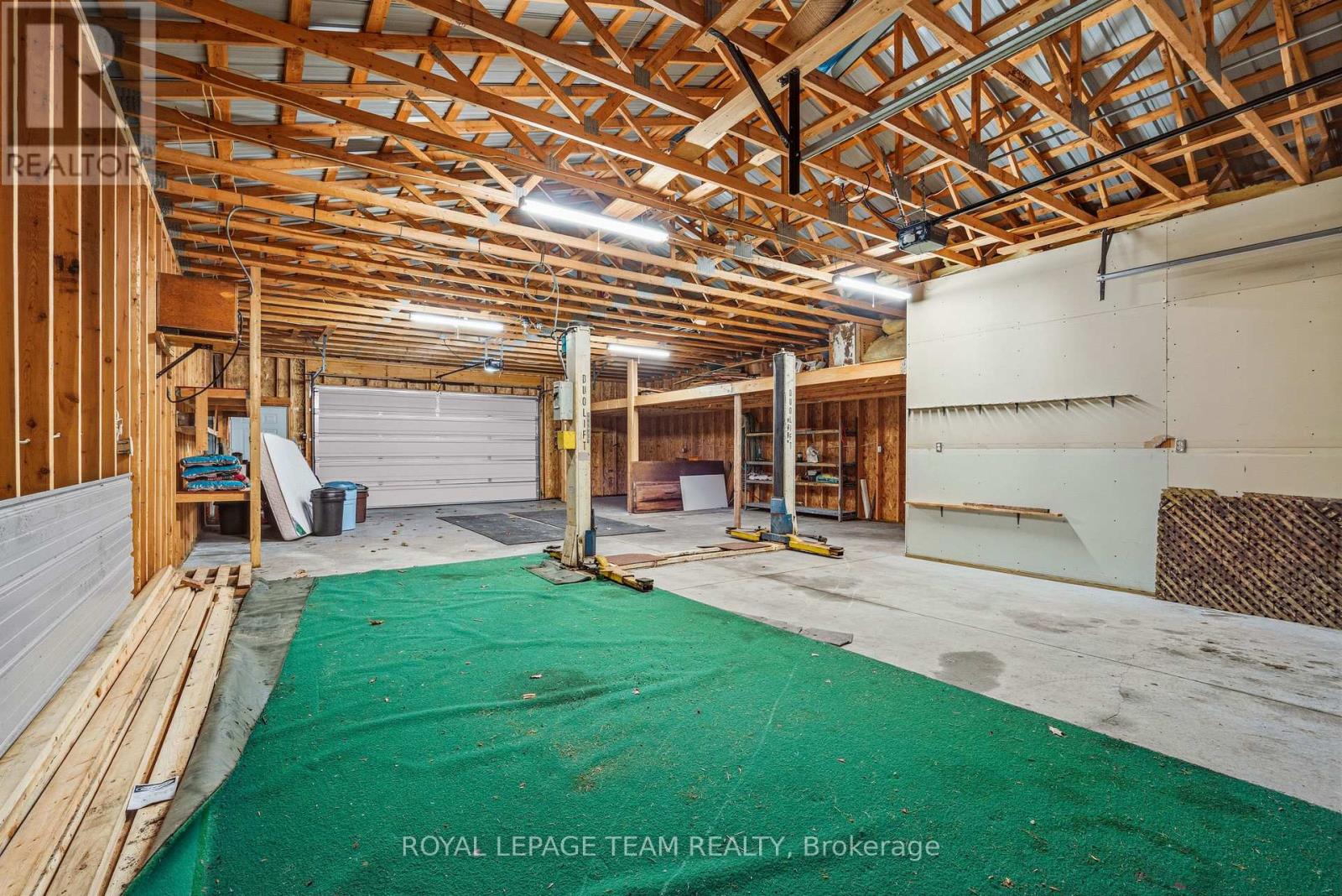 12106 Lakeshore Drive Property Photo 39
