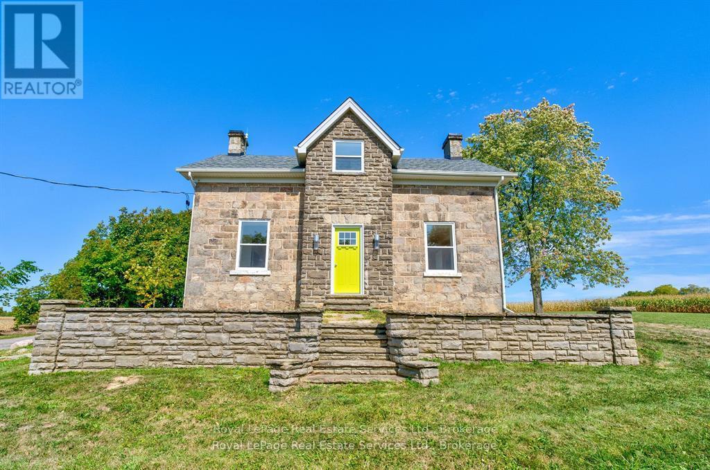 1748 Centre Road Property Photo 5