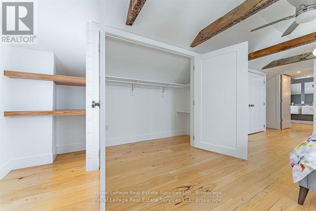 1748 Centre Road Property Photo 20