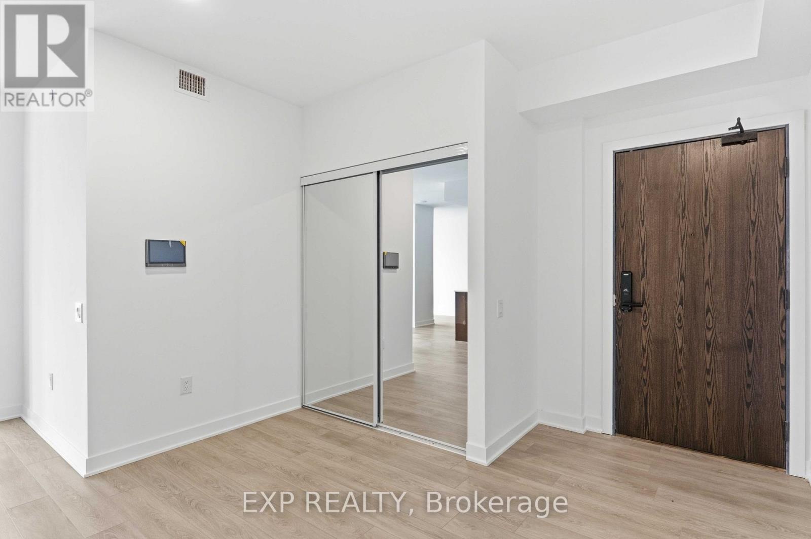 1017 - 2782 Barton Street E Property Photo 4
