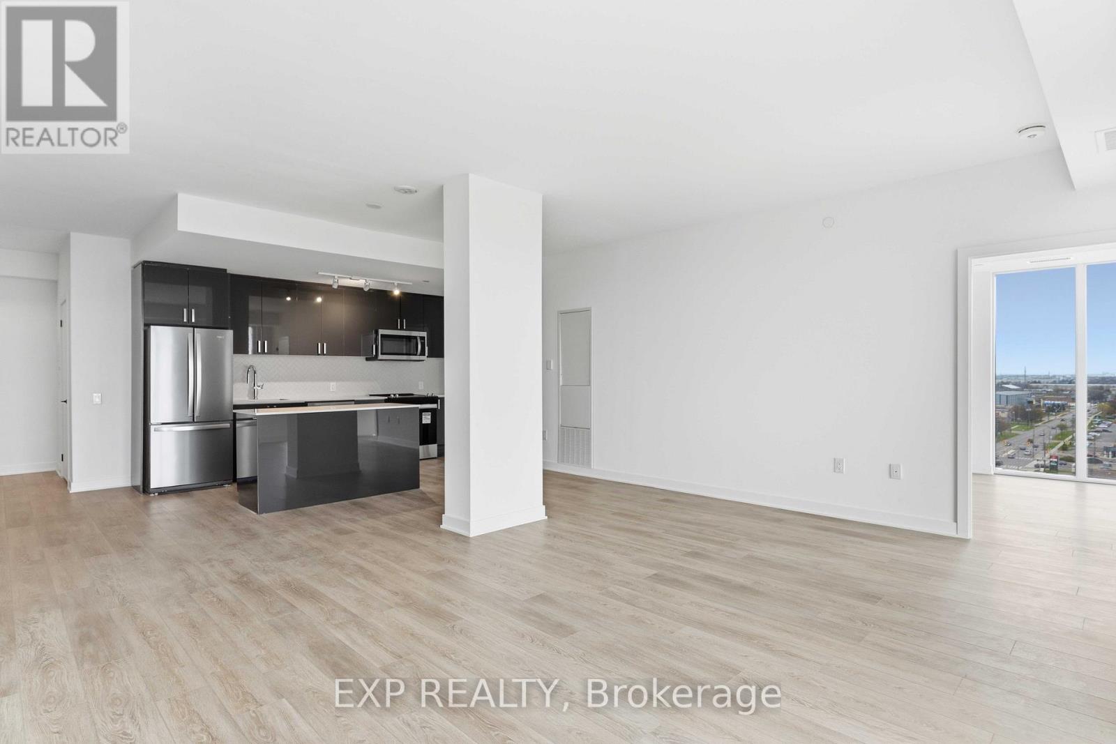 1017 - 2782 Barton Street E Property Photo 6