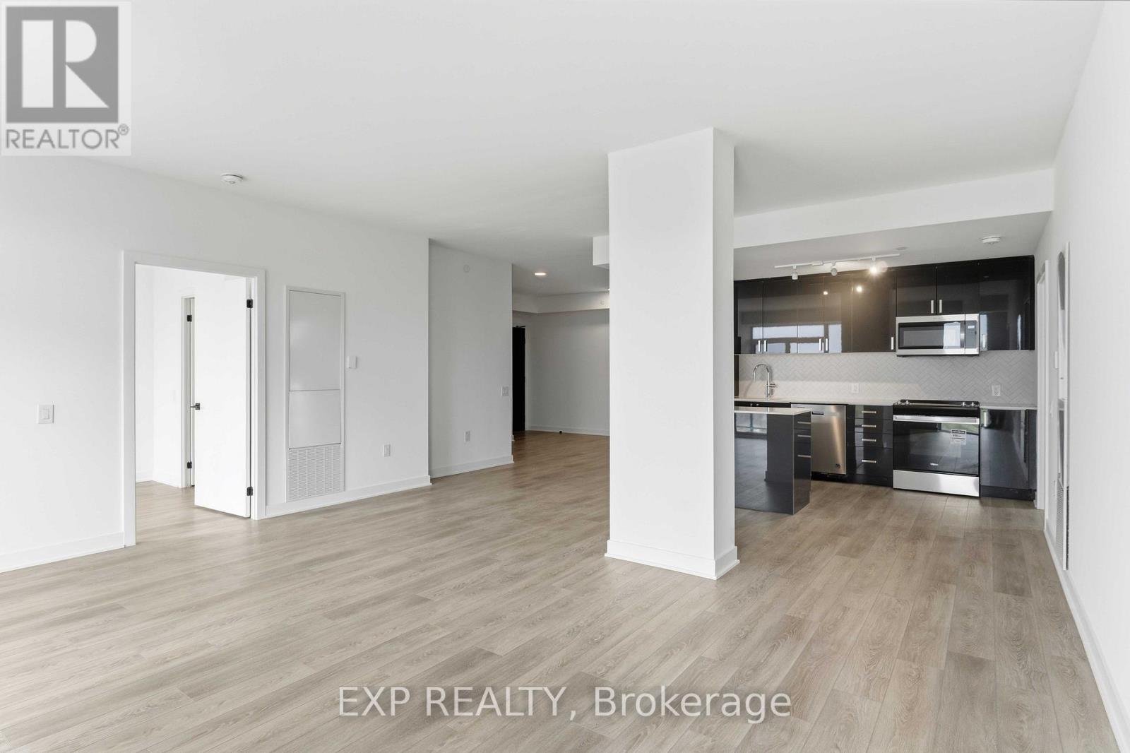 1017 - 2782 Barton Street E Property Photo 7