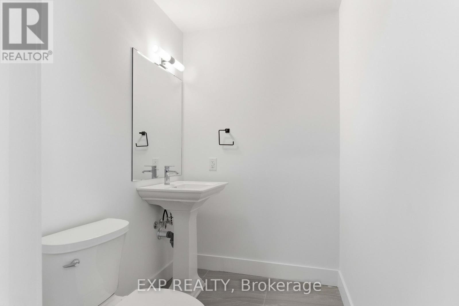 1017 - 2782 Barton Street E Property Photo 10