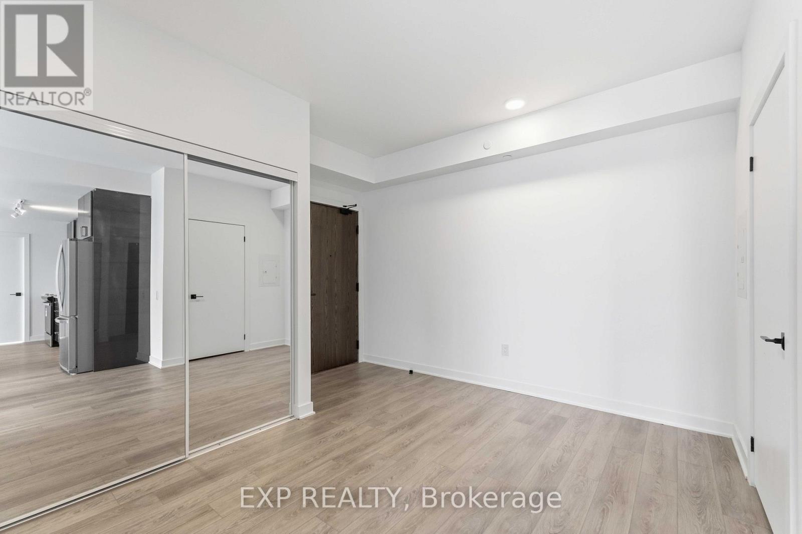 1017 - 2782 Barton Street E Property Photo 11