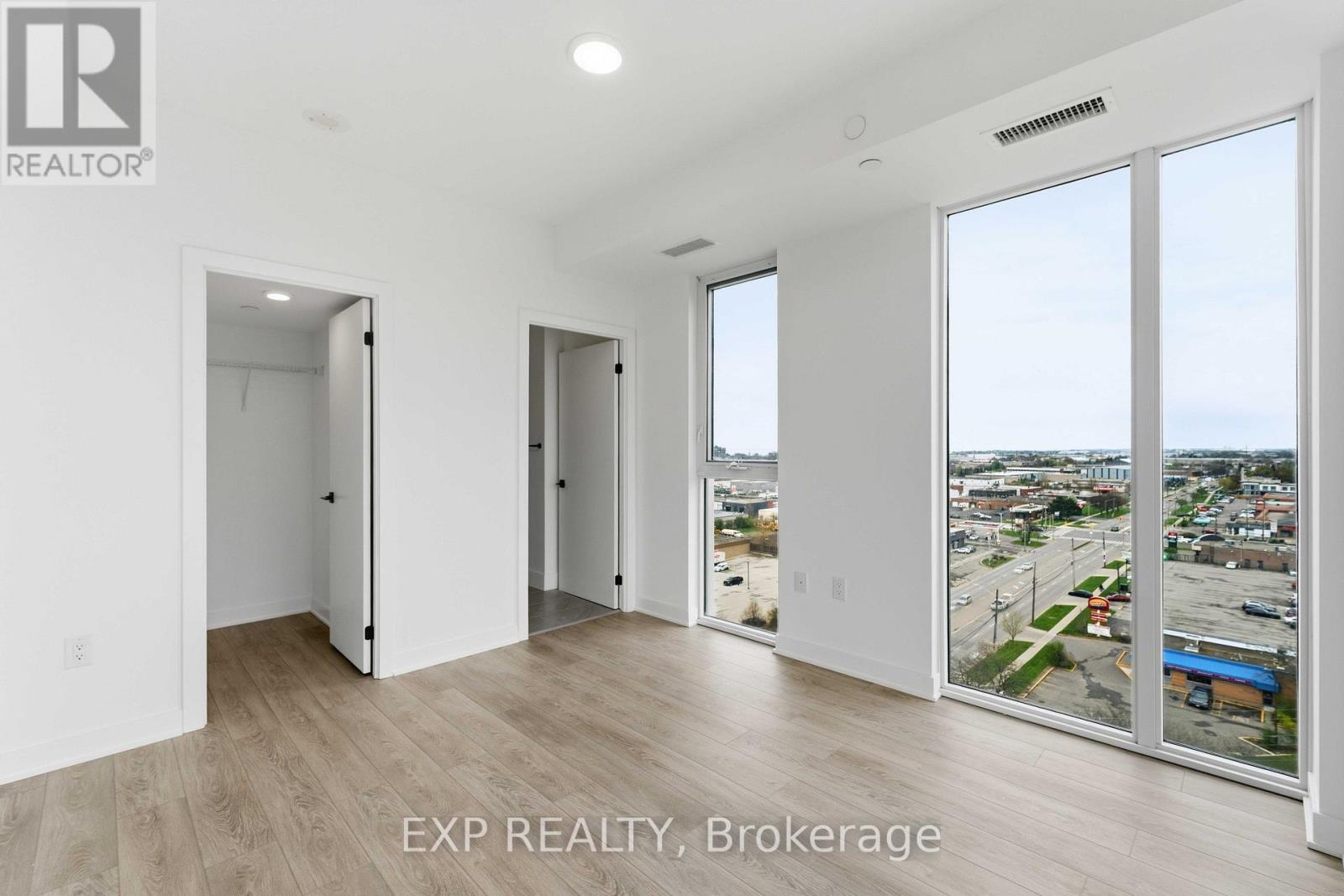 1017 - 2782 Barton Street E Property Photo 14