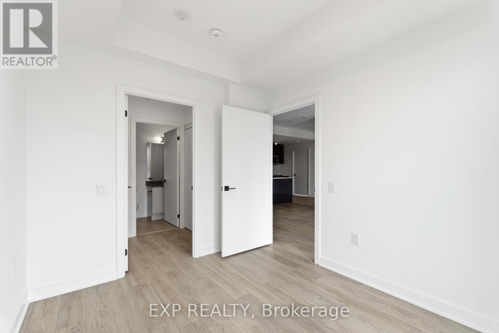 1017 - 2782 Barton Street E Property Photo 16