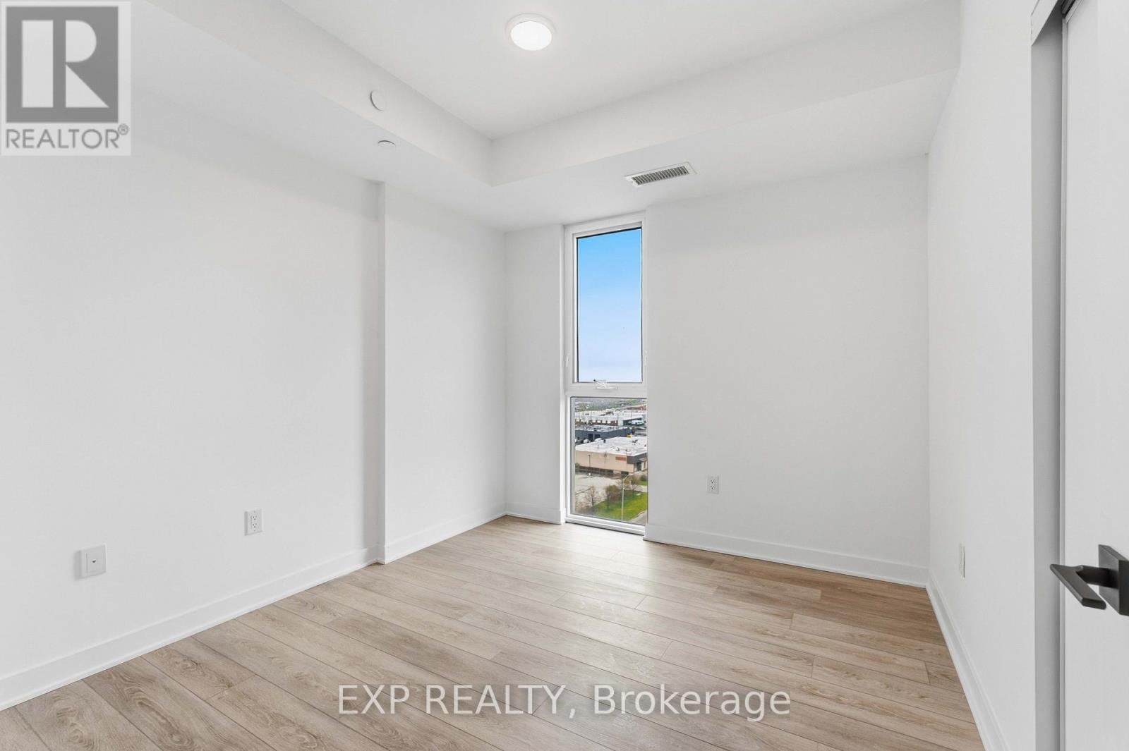 1017 - 2782 Barton Street E Property Photo 17