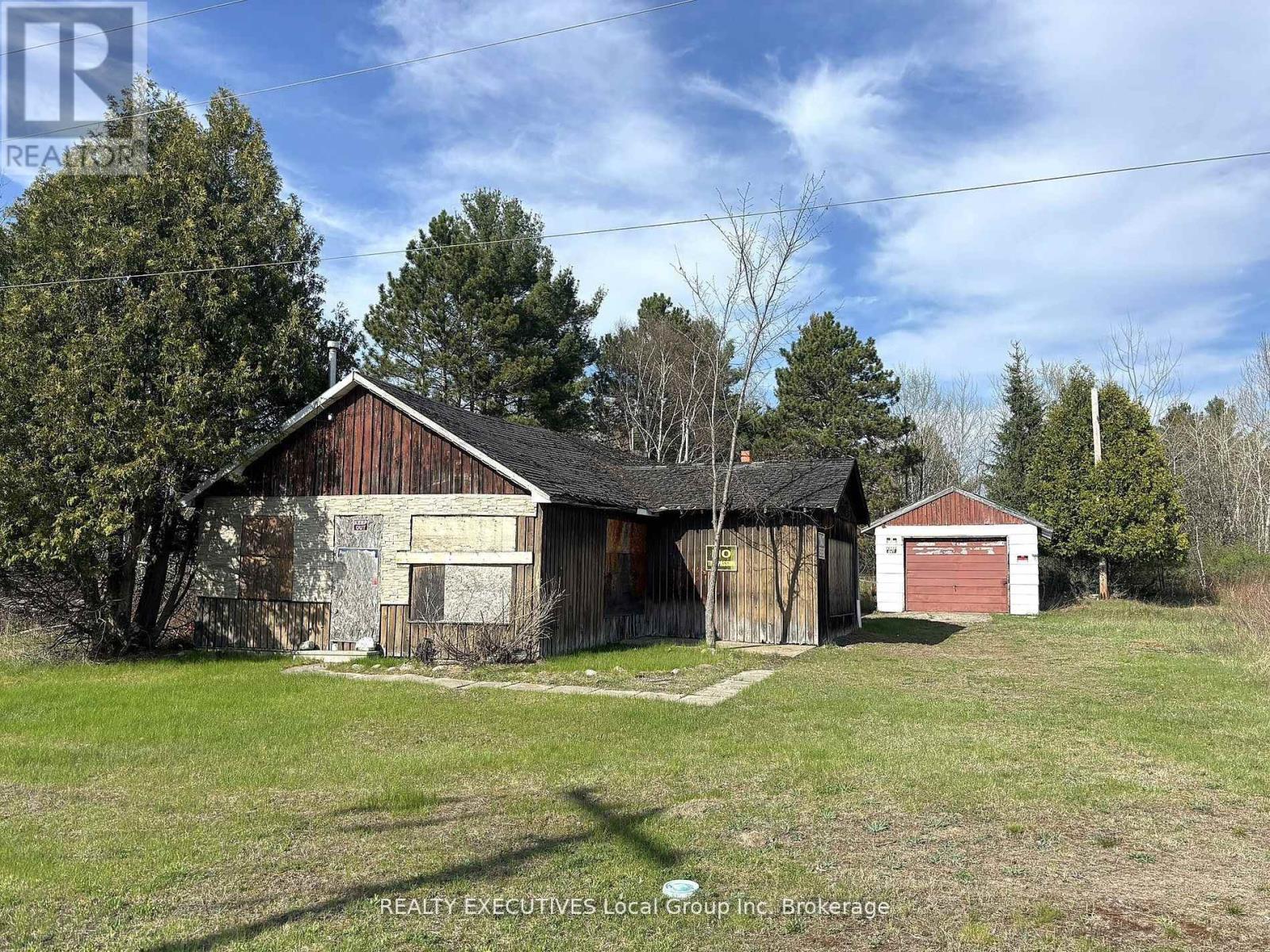 18 Pinewood Park Drive Property Photo 1