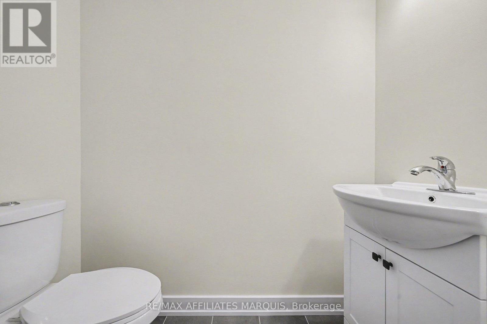 97 Whitcomb Crescent Property Photo 8