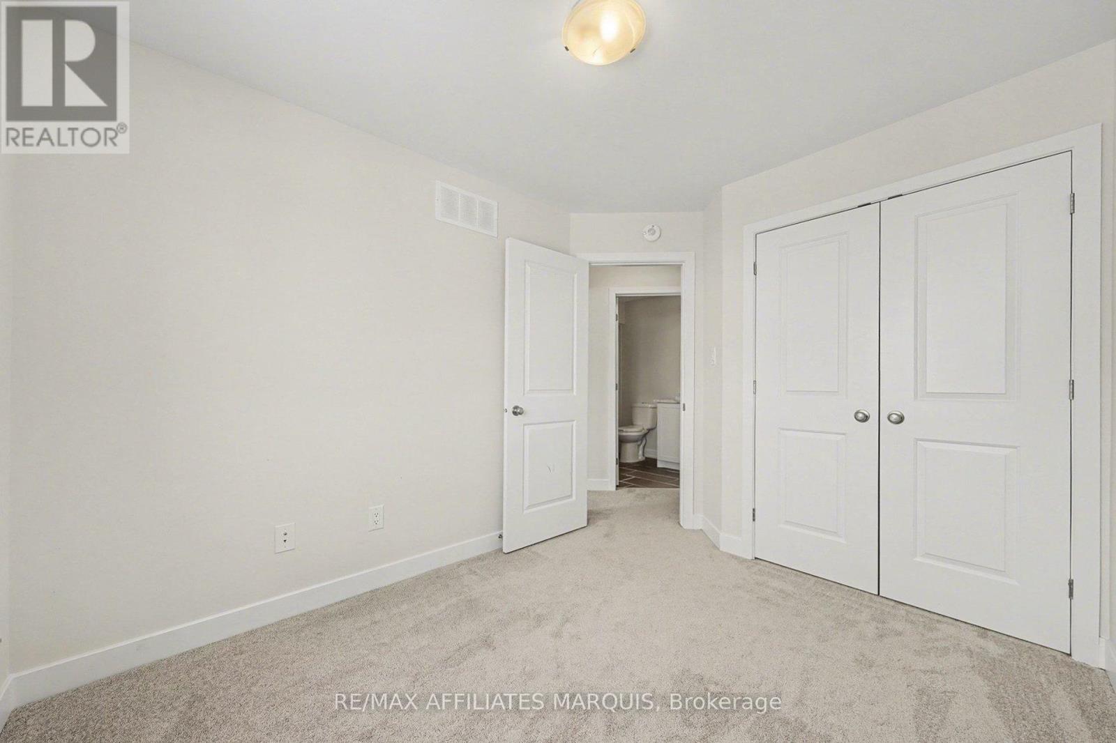 97 Whitcomb Crescent Property Photo 11