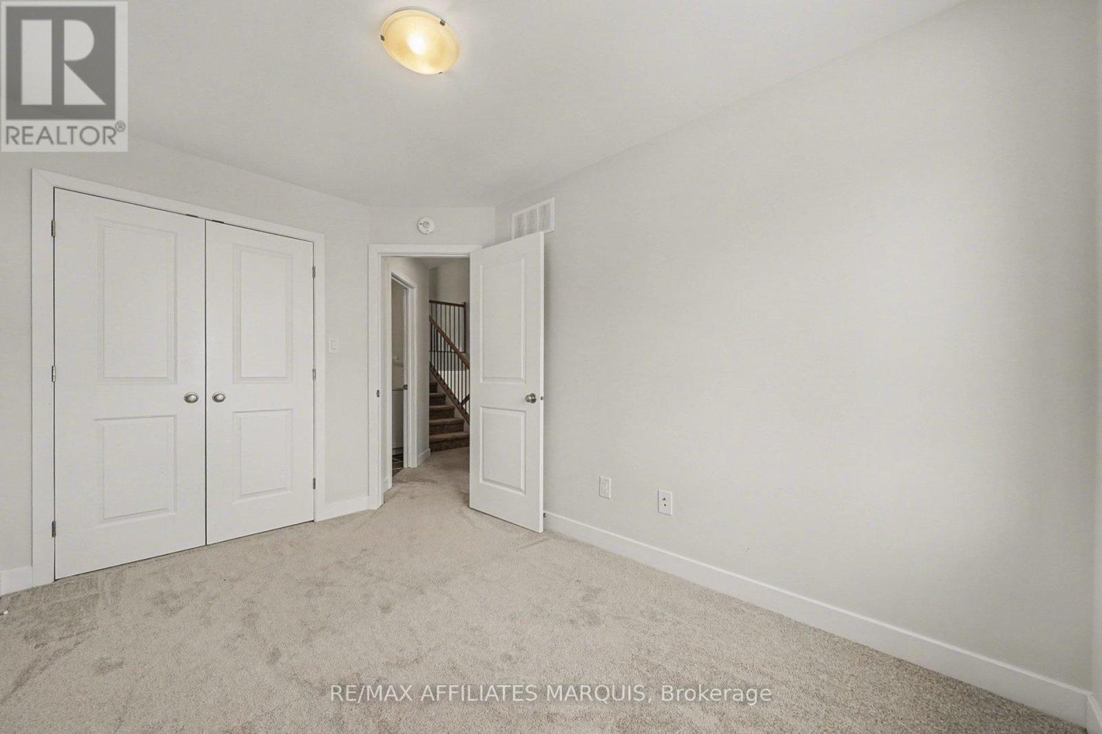 97 Whitcomb Crescent Property Photo 12