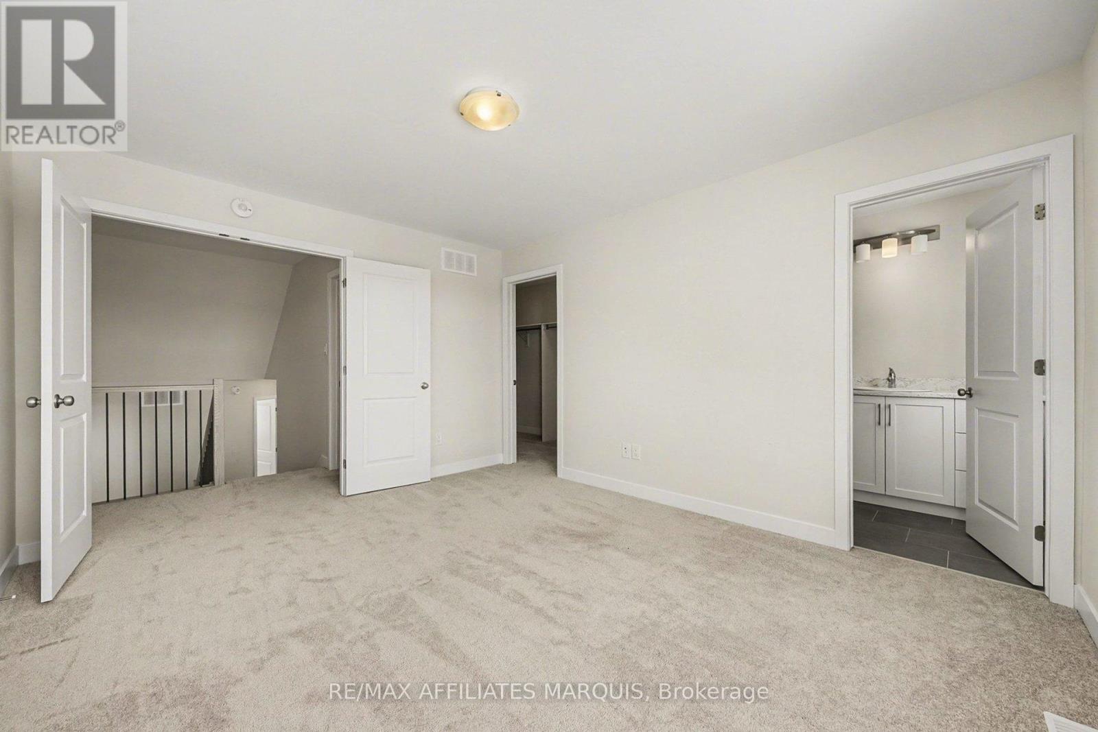 97 Whitcomb Crescent Property Photo 17