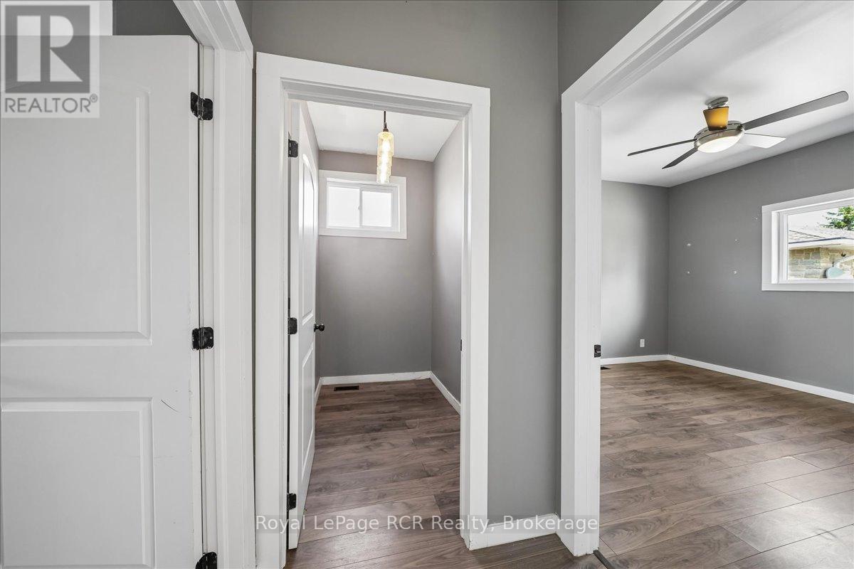 717906 6 Highway Property Photo 16