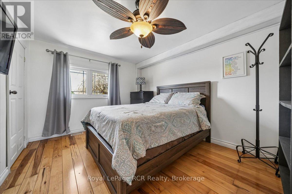 717906 6 Highway Property Photo 34