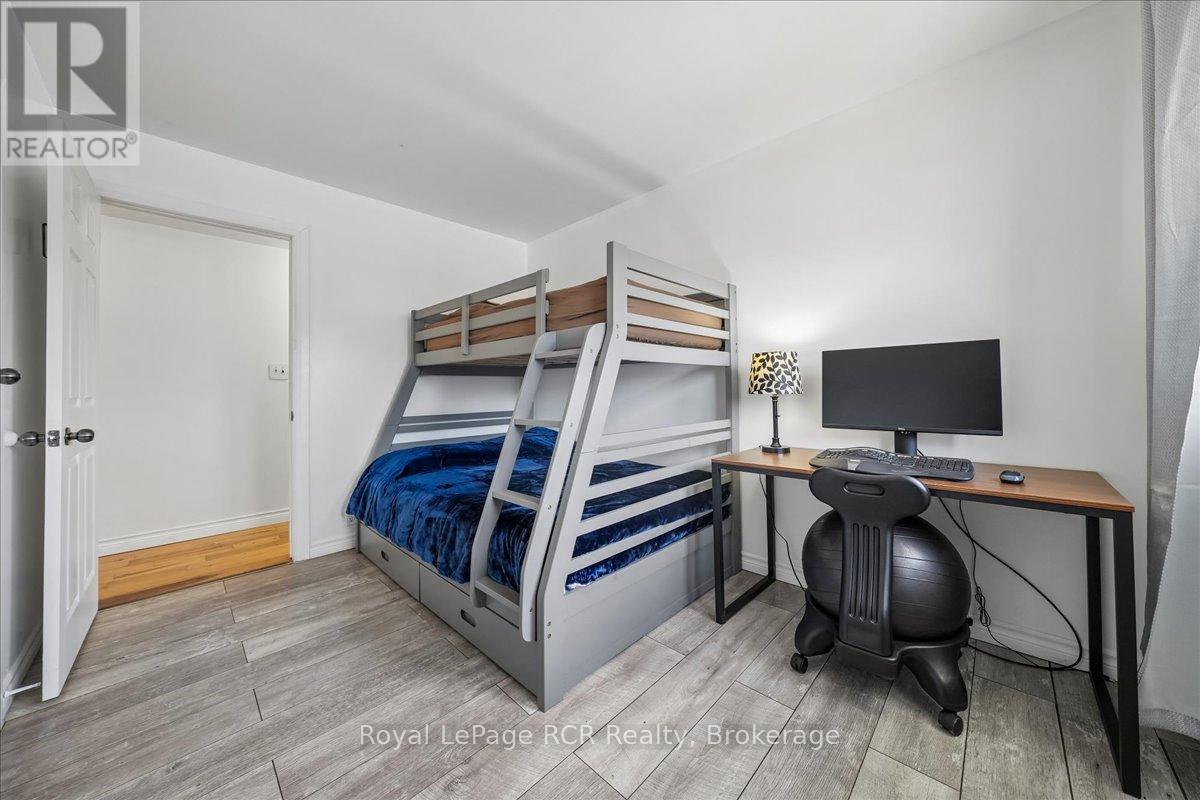 717906 6 Highway Property Photo 36