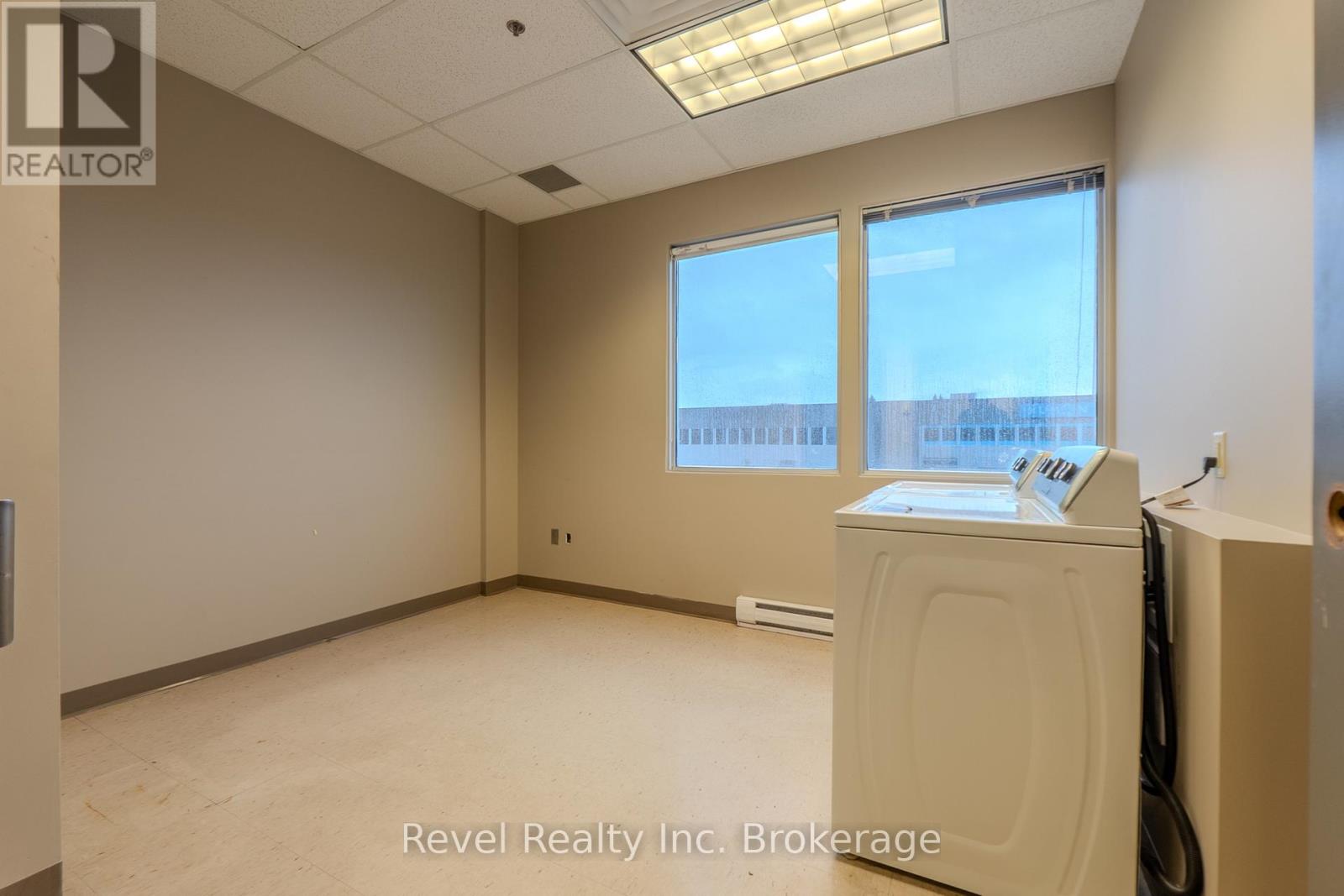210 - 180 Shirreff Avenue Property Photo 8
