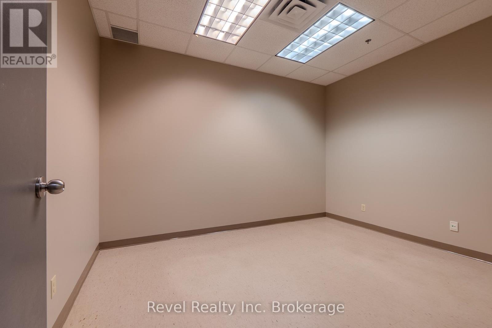 210 - 180 Shirreff Avenue Property Photo 18