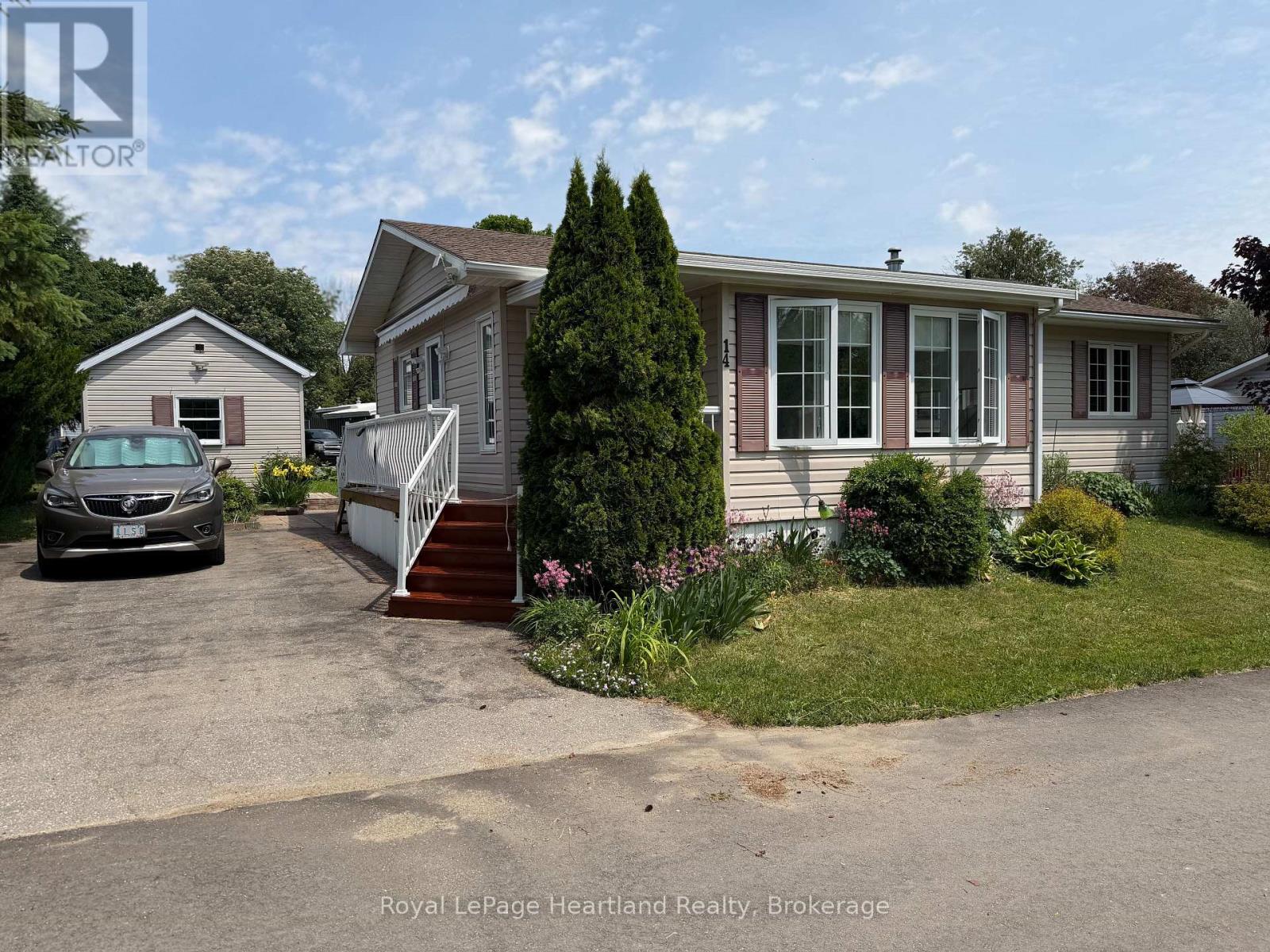 14 Garden Road Property Photo 7