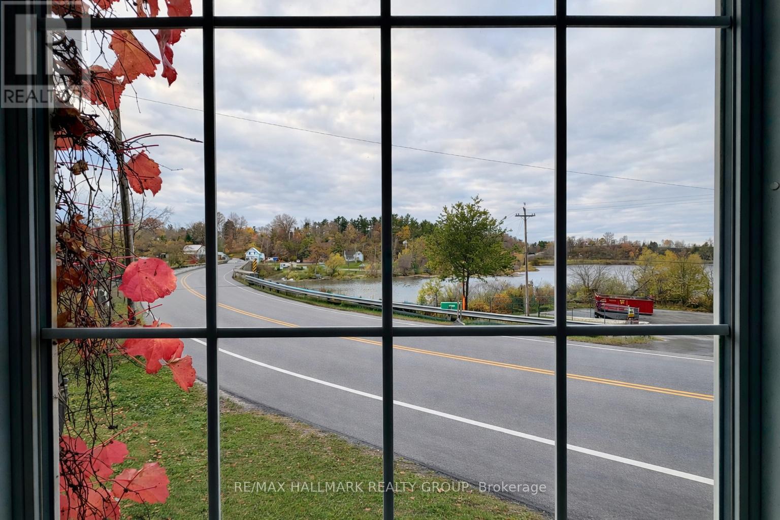 4883 Kinburn Side Road Property Photo 28