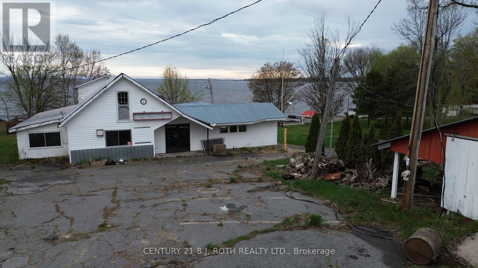 270 Pierre Road Property Photo 5