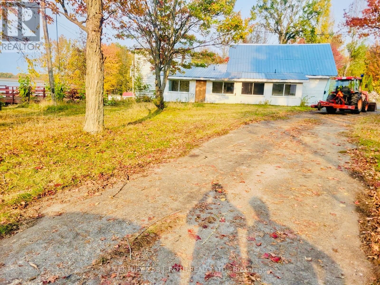 270 Pierre Road Property Photo 9