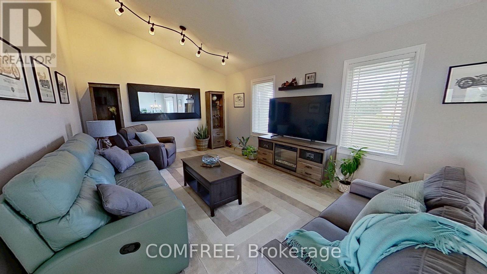 1 Starlight Lane Property Photo 6