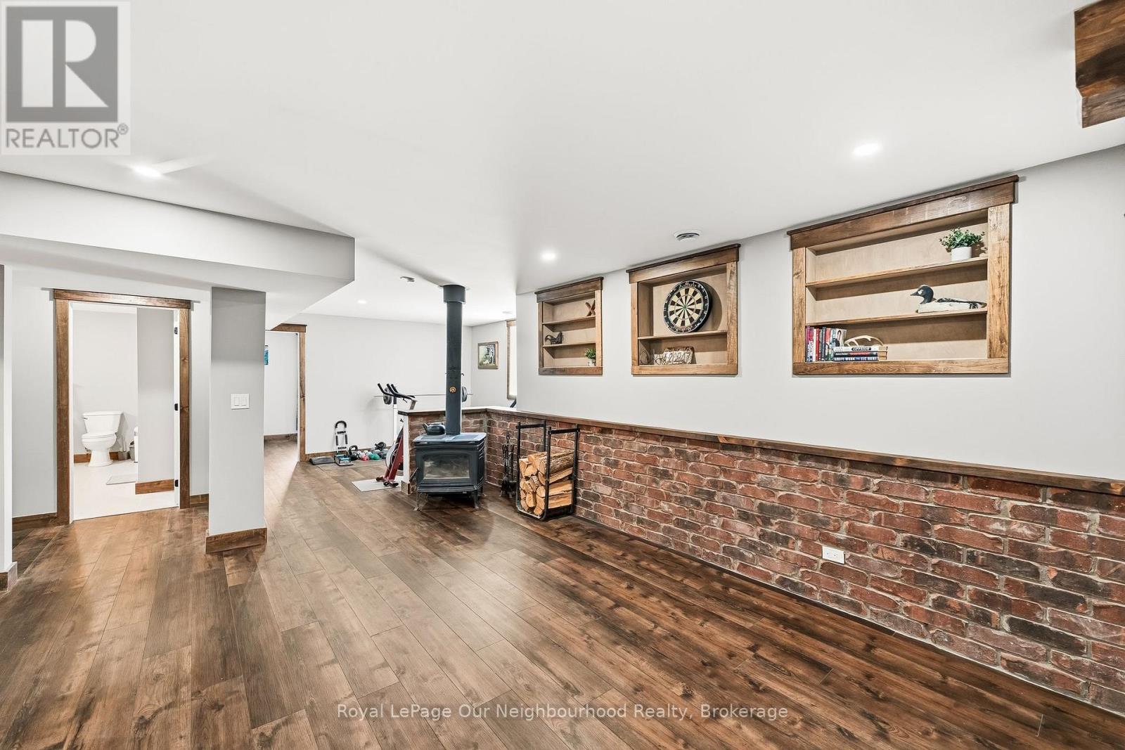 63 Hansen Road Property Photo 38