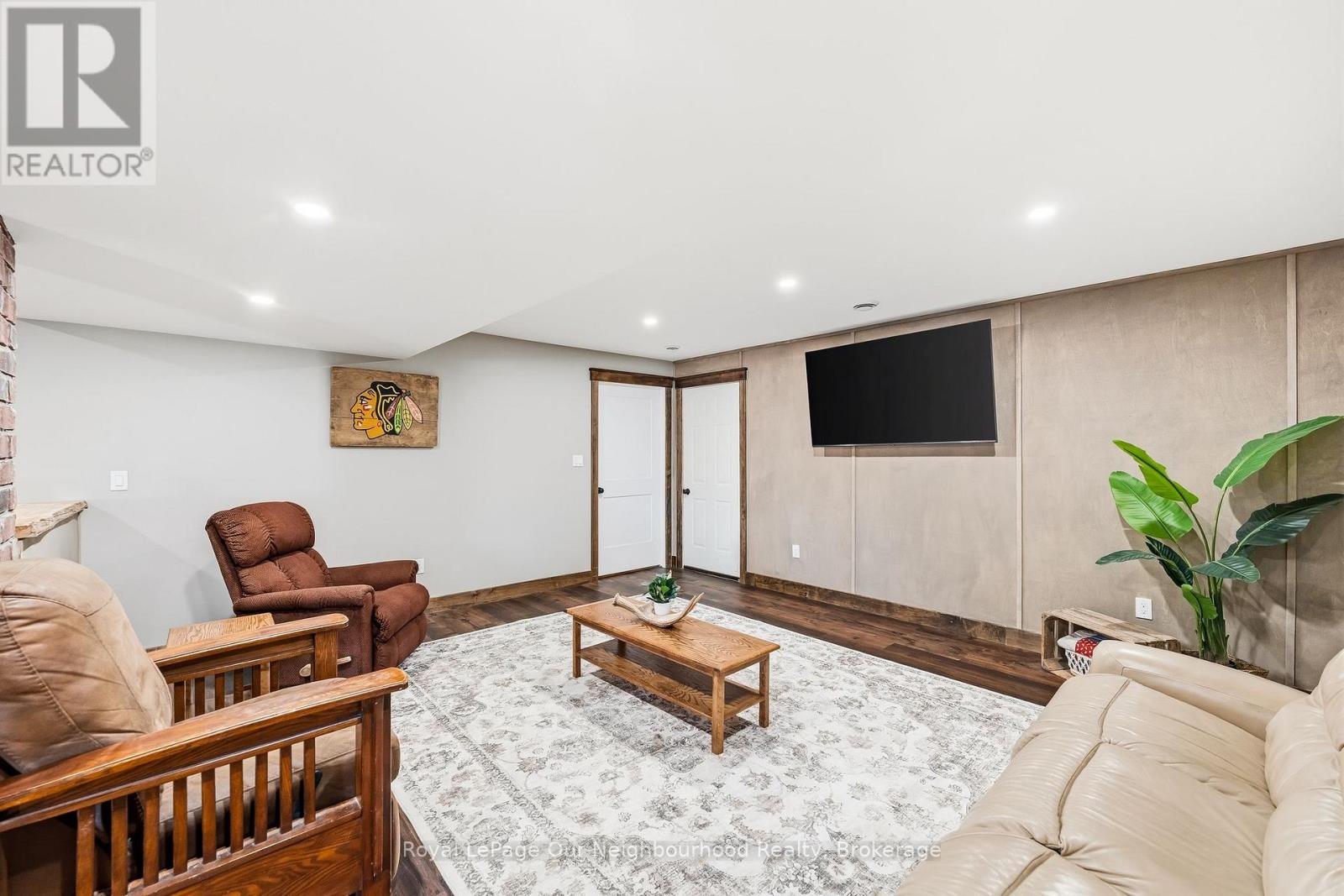 63 Hansen Road Property Photo 40