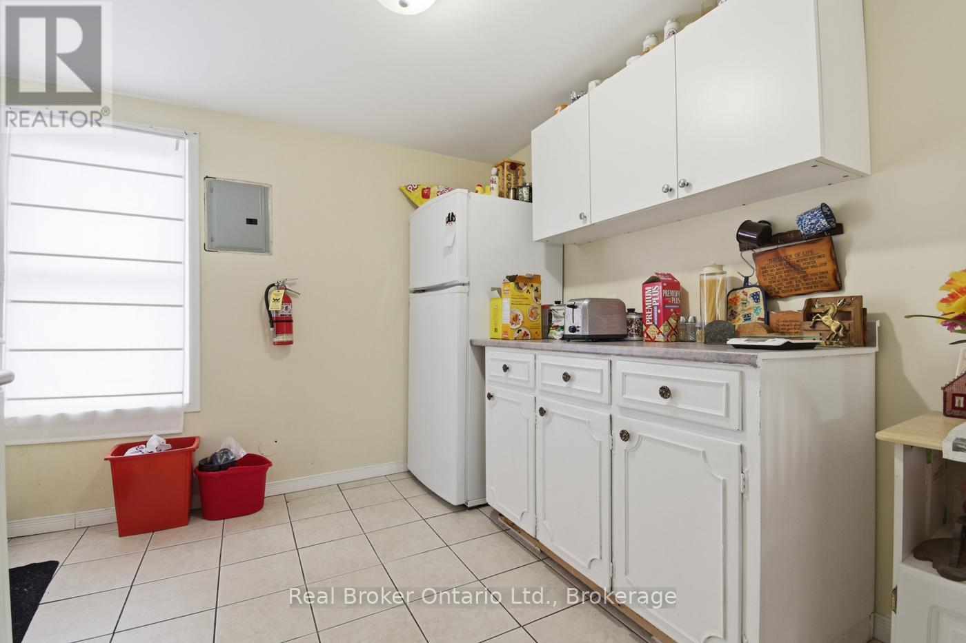 307 Wallace Avenue S Property Photo 22