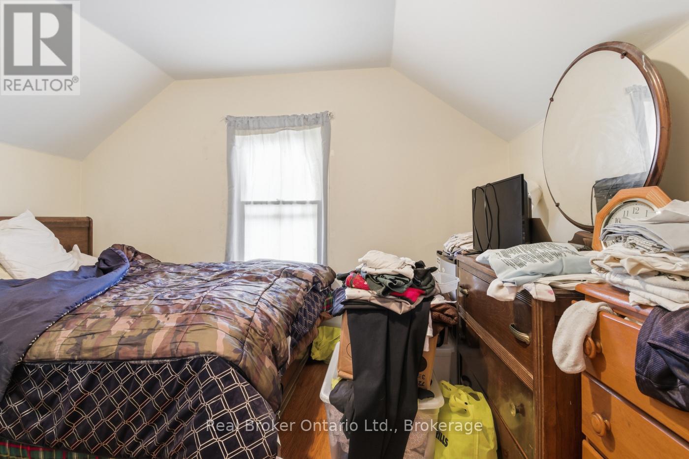 307 Wallace Avenue S Property Photo 23