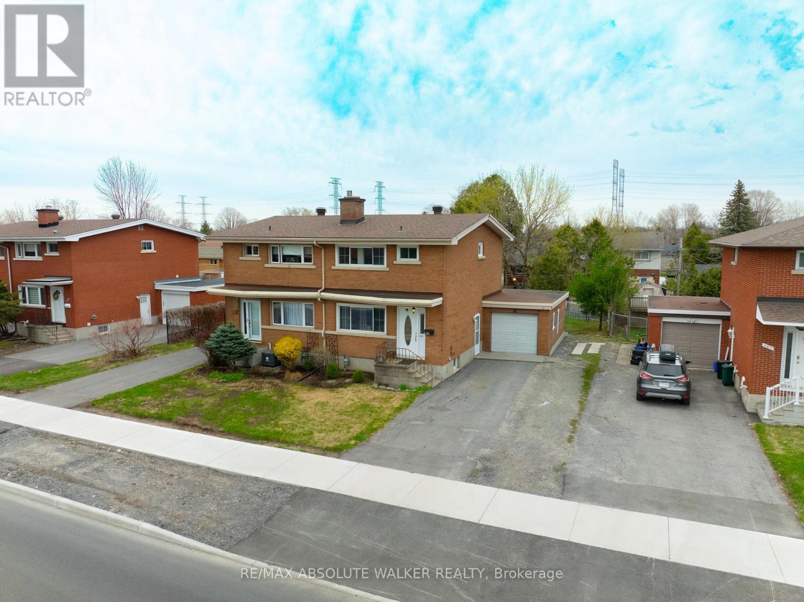144 Viewmount Drive Property Photo 2