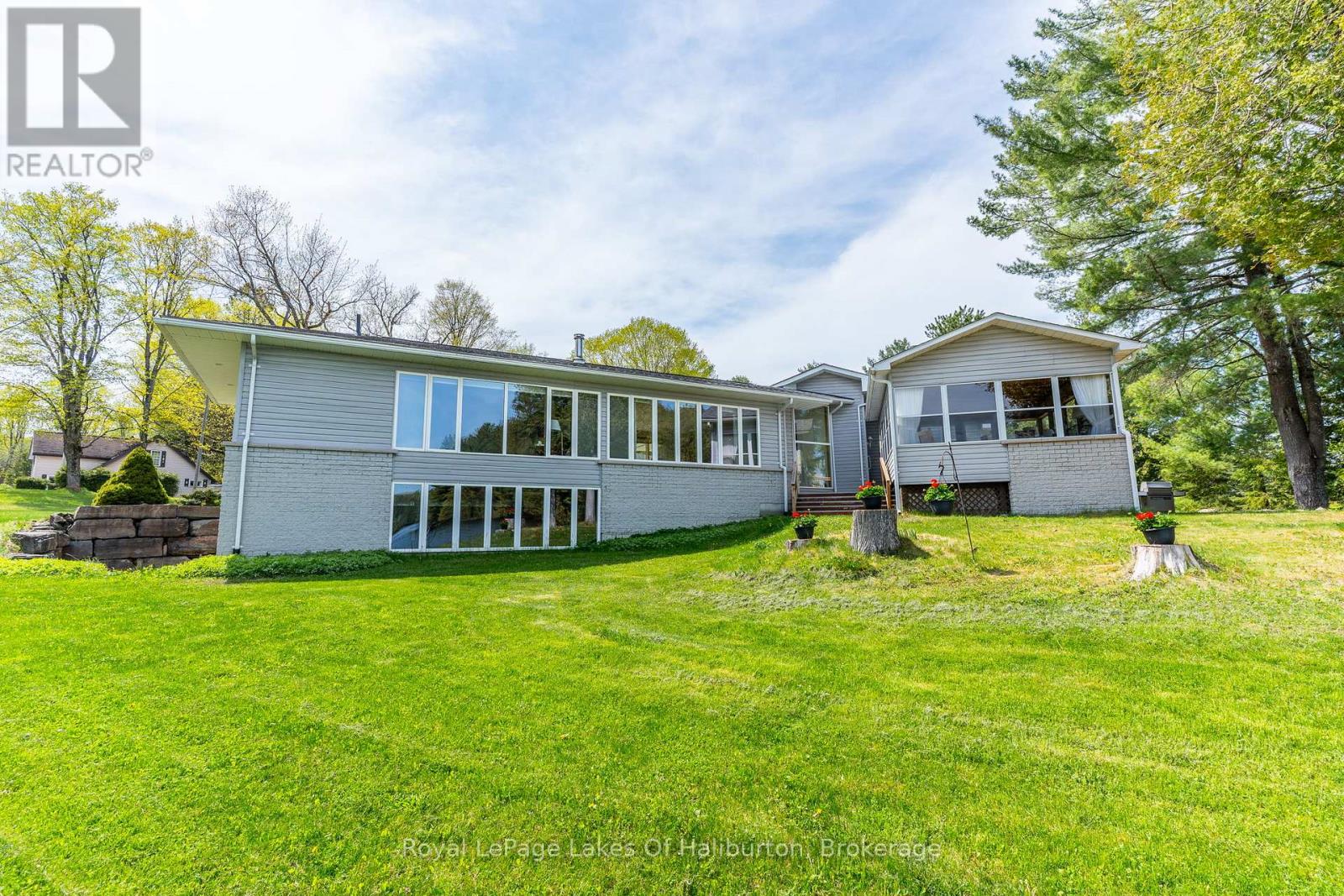 1089 Pioneer Road Property Photo 2
