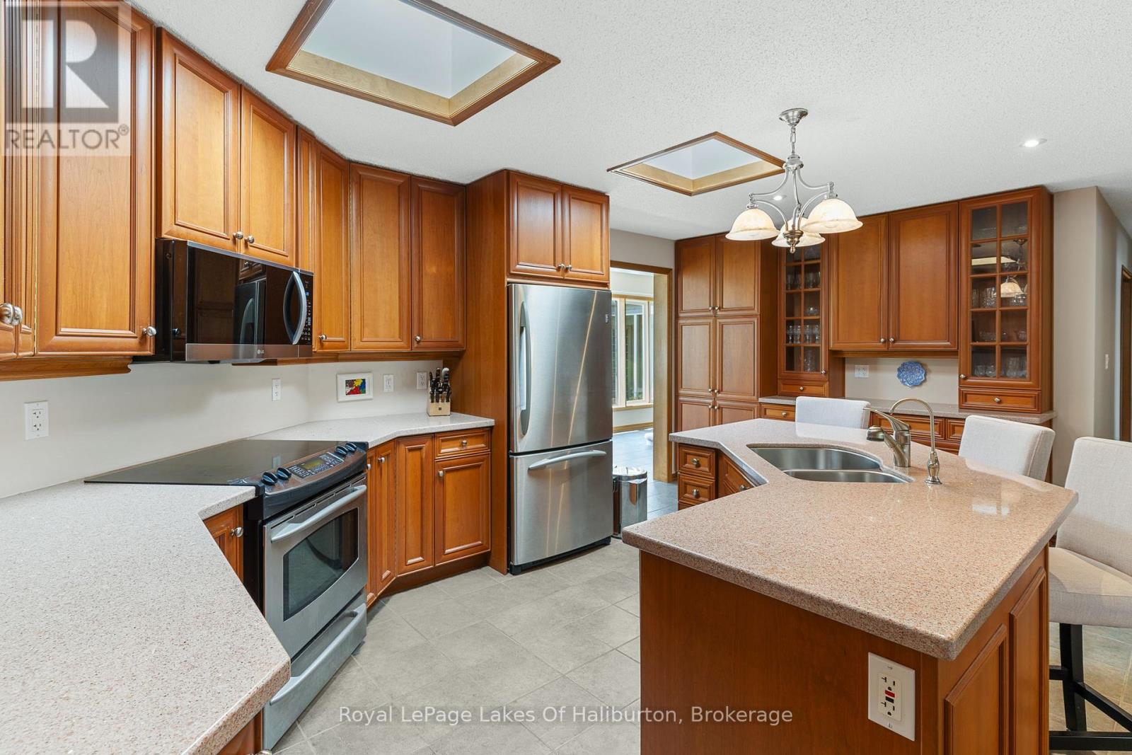 1089 Pioneer Road Property Photo 3