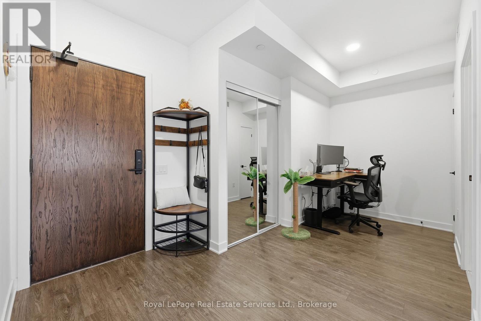 202 - 2782 Barton Street E Property Photo 5